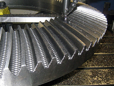 Gleason_hypoid_gear_CNC_cut_343155434.jpg